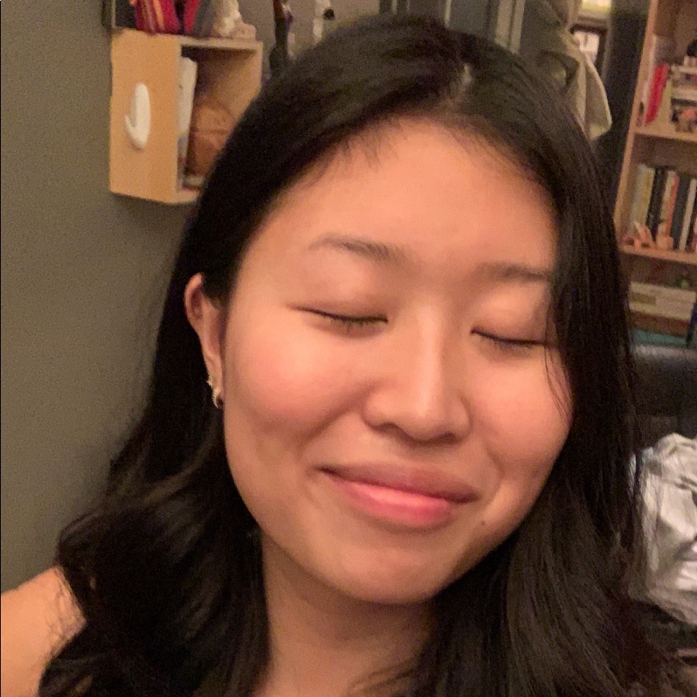 Meet your Posher, Becca 💛